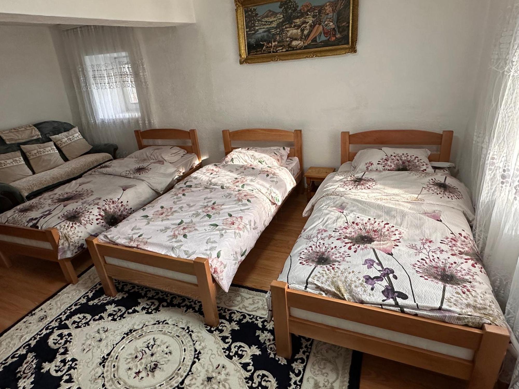 Guest House Guri Vuthaj المظهر الخارجي الصورة