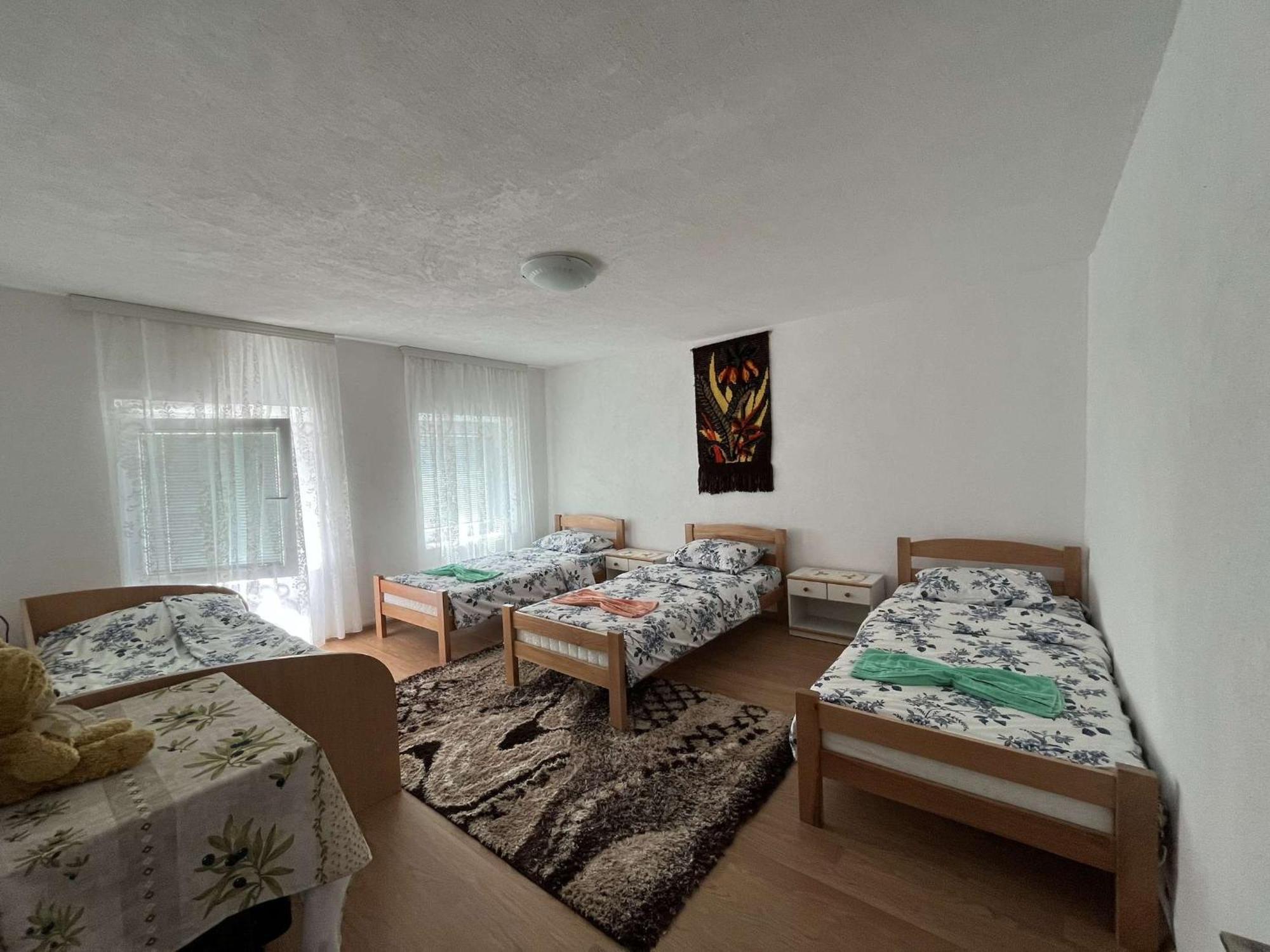 Guest House Guri Vuthaj المظهر الخارجي الصورة