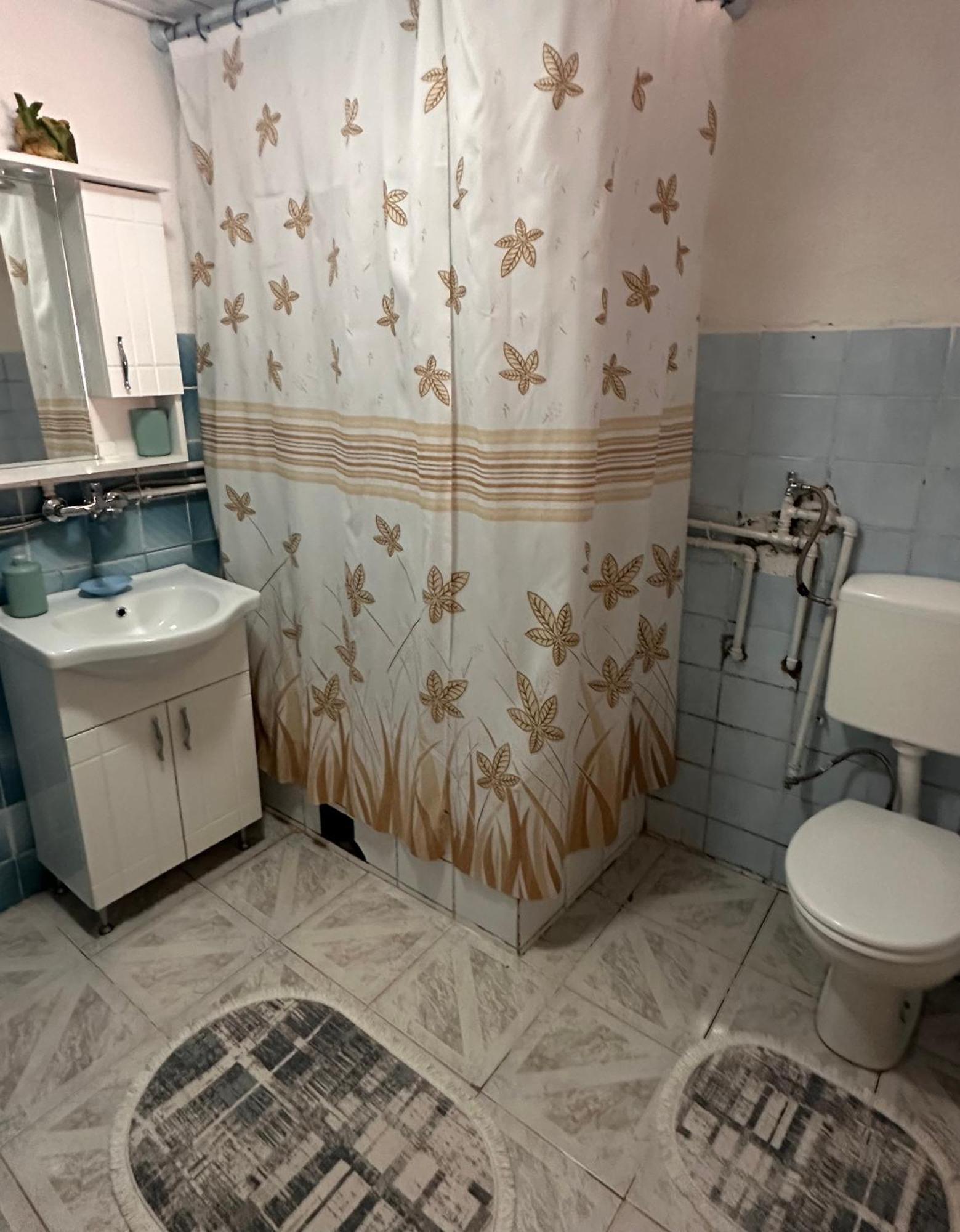 Guest House Guri Vuthaj المظهر الخارجي الصورة