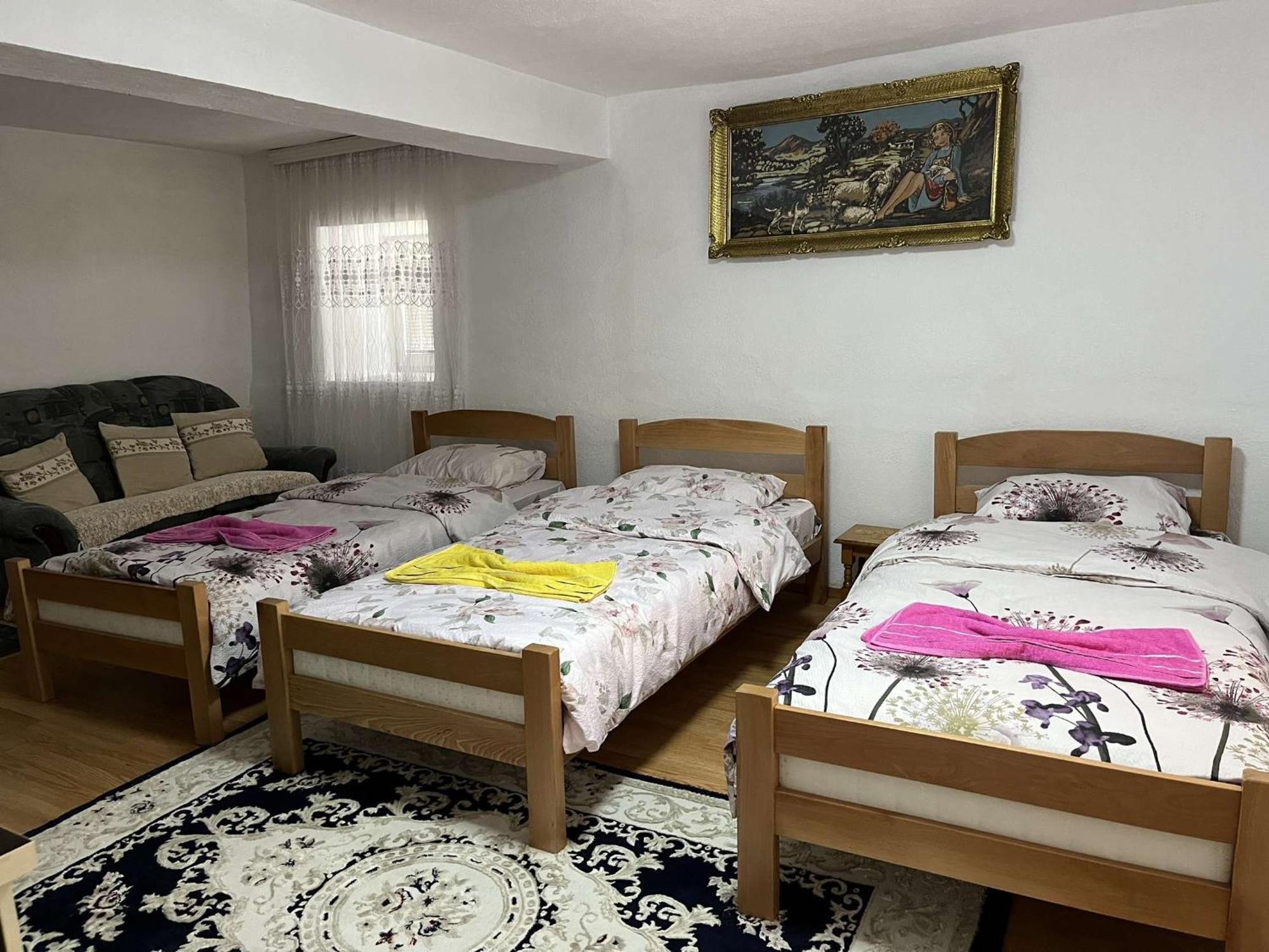 Guest House Guri Vuthaj المظهر الخارجي الصورة