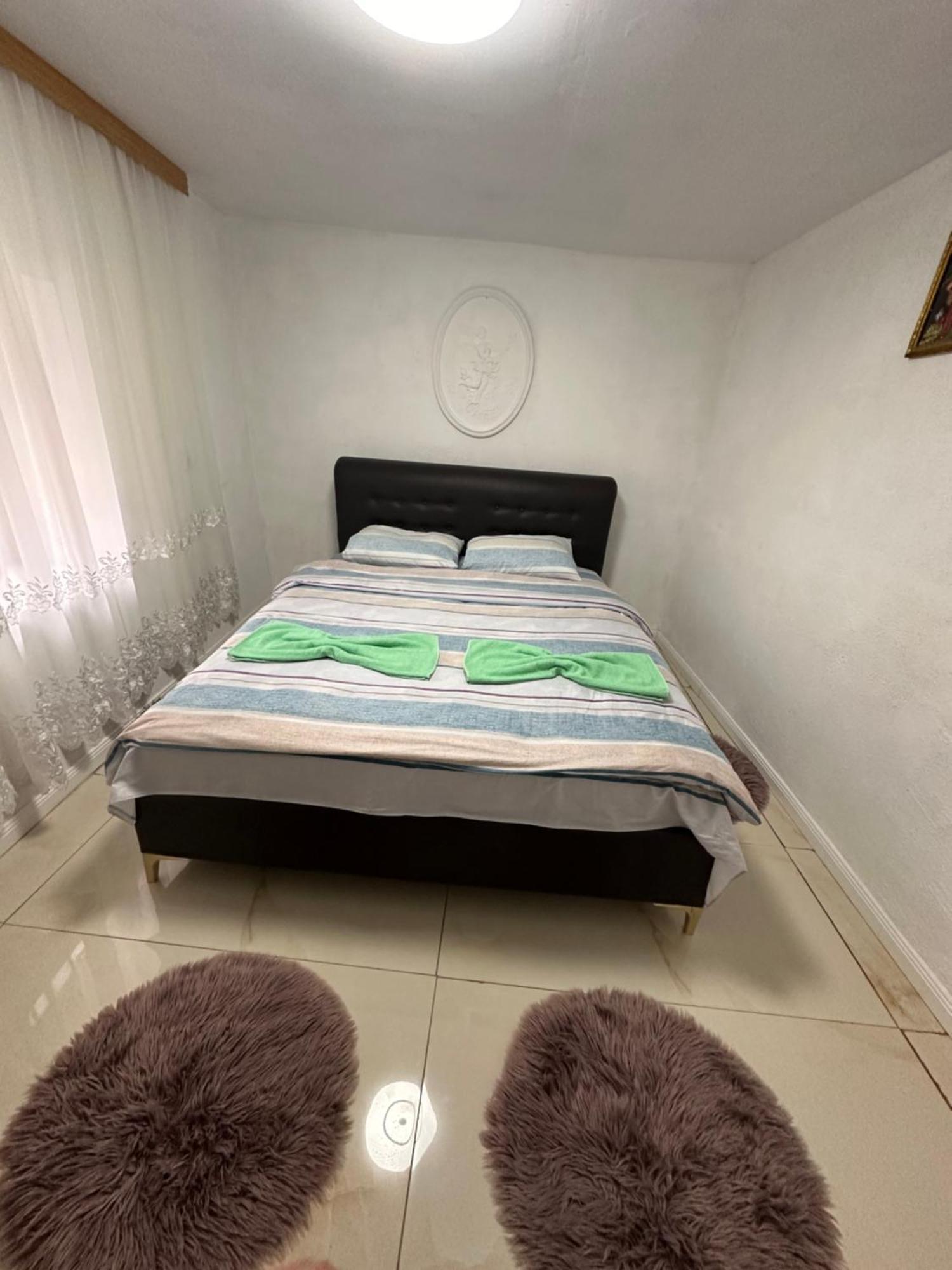 Guest House Guri Vuthaj المظهر الخارجي الصورة